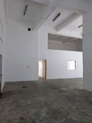Pemimpin Industrial Building (D20), Factory #536716321